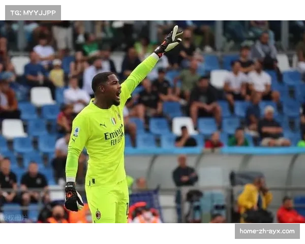 萨索洛地面传递体系流畅 小范围配合创造射门机会